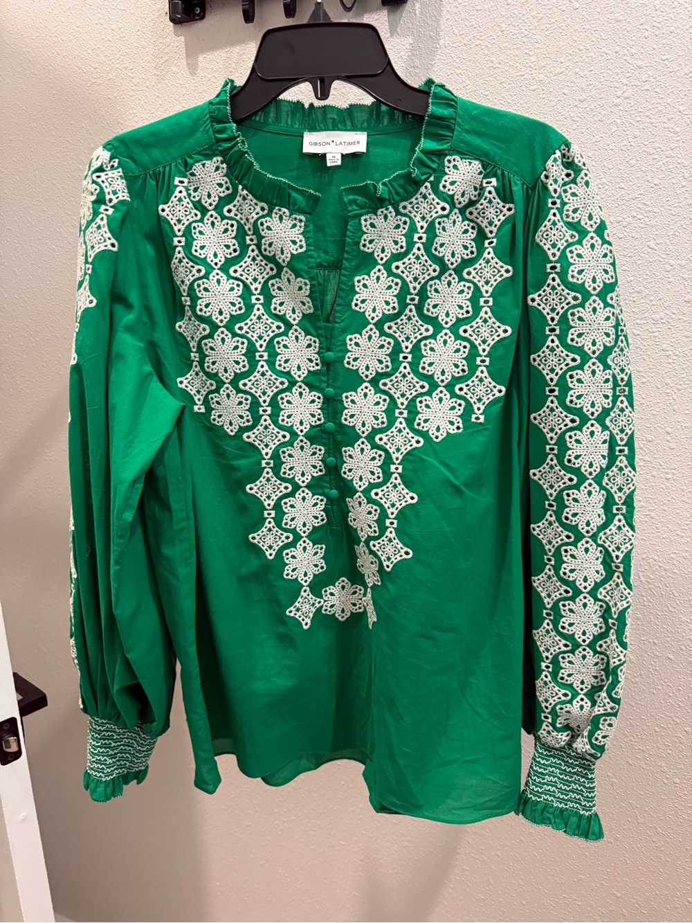 Gibson Latimer Emerald Green Blouse with White Crochet Detail